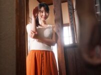 エロ動画情報 俺の宝箱 | 【エロ動画 俺の宝箱】体からエロい匂いのする爆乳人妻が極太チンコで遊んでいる ......。