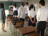 エロ動画情報 俺の宝箱 | 【俺の宝箱】<JC・ロリータ>教室でクラスメイトに縛られ、みんなの前でクラスメイトに陰毛を剃られるJK。陰毛を剃られる痛みと快感にもがき喘ぐJK。陰毛を抜かれ、彼女は露出した無防備な姿を感じる。