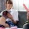 エロ動画情報 俺の宝箱 | 【俺の宝箱】〚ん〛超可愛い水着姿の女の子が整体プレイでチクビをいじられるとヌルヌル手マンで興奮してしまう